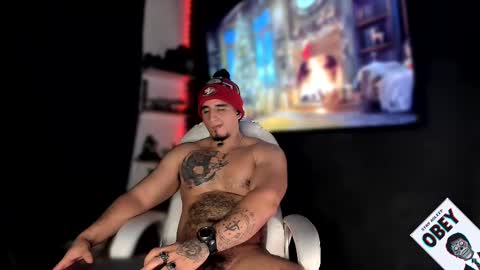 Snapshot of kingbear777 chatting on February 14, 5:09 am King Bear online show from February 14, 5:09 am