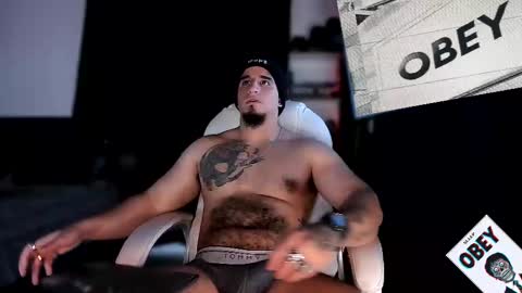 Snapshot of kingbear777 chatting on February 16, 11:05 pm King Bear online show from February 16, 11:05 pm