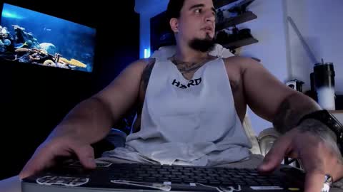 Snapshot of kingbear777 chatting on September 22, 11:18 pm King Bear online show from September 22, 11:18 pm