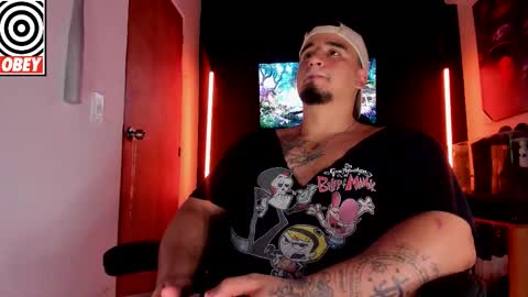 Snapshot of kingbear777 chatting on December 14, 5:46 am King Bear online show from December 14, 5:46 am