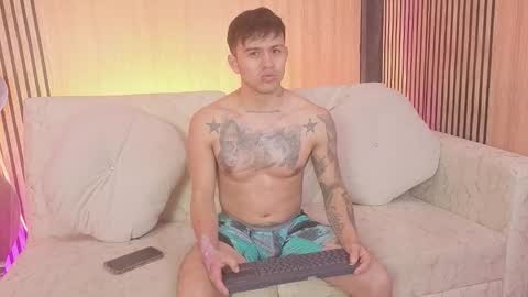 Snapshot of kingbrakly chatting on November 23, 4:12 am Dani online show from November 23, 4:12 am