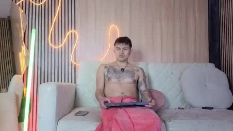 Snapshot of kingbrakly chatting on December 15, 4:06 am Dani online show from December 15, 4:06 am