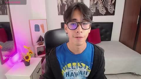 Snapshot of kingdanny_8 chatting on November 5, 3:06 am kingdanny_8 online show from November 5, 3:06 am