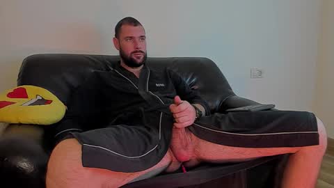 Snapshot of kingmallcom chatting on October 4, 11:19 am The King online show from October 4, 11:19 am