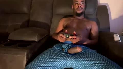 Snapshot of kingofkingz74 chatting on November 8, 11:47 pm kingofkingz74 online show from November 8, 11:47 pm