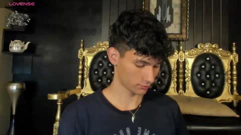 Snapshot of kingparker1 chatting on December 24, 5:05 am A L E X online show from December 24, 5:05 am