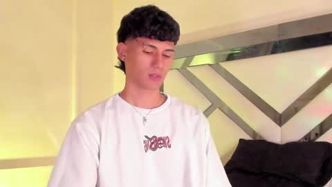 Snapshot of kingparker1 chatting on February 20, 6:28 am A L E X online show from February 20, 6:28 am