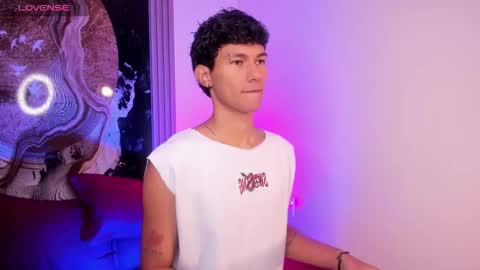 Snapshot of kingparker1 chatting on December 2, 9:36 am A L E X online show from December 2, 9:36 am