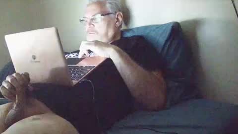 kingtongue10 online show from October 7, 7:11 pm