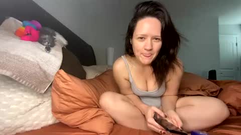 Snapshot of kinkbitch25 chatting on March 3, 3:42 pm Kinkbitch online show from March 3, 3:42 pm