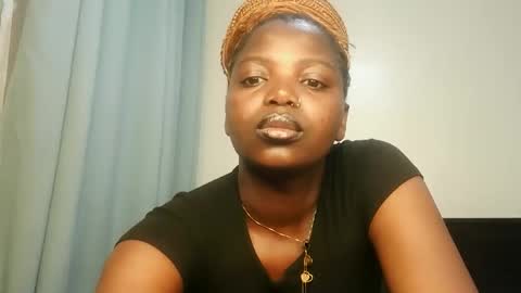 Lola online show from January 5, 9:18 pm