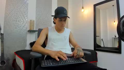 Snapshot of kinky_spice69 chatting on September 10, 7:25 pm online show from September 10, 7:25 pm
