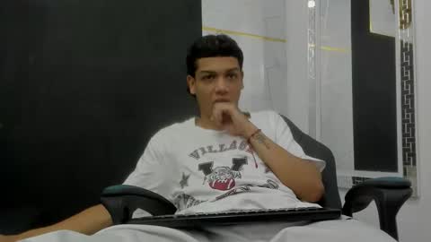 Snapshot of kinky_spice69 chatting on September 13, 1:00 pm online show from September 13, 1:00 pm