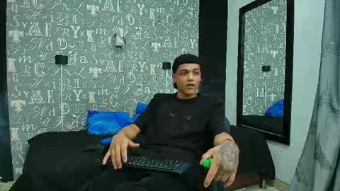 Snapshot of kinky_spice69 chatting on September 25, 7:06 pm online show from September 25, 7:06 pm