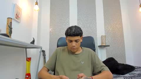 Snapshot of kinky_spice69 chatting on October 1, 7:31 pm online show from October 1, 7:31 pm