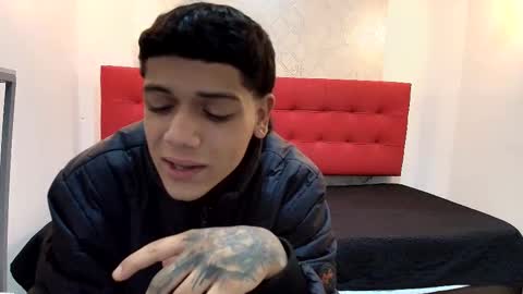 Snapshot of kinky_spice69 chatting on October 21, 11:33 am online show from October 21, 11:33 am