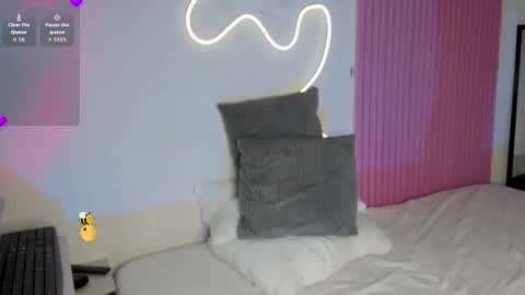 kinky yeyns online show from October 28, 11:51 pm