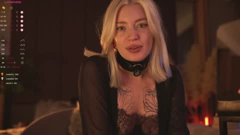 Snapshot of kinkylina_ chatting on December 11, 5:59 pm kinkylina_ online show from December 11, 5:59 pm