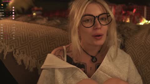 Snapshot of kinkylina_ chatting on January 5, 5:20 pm kinkylina_ online show from January 5, 5:20 pm