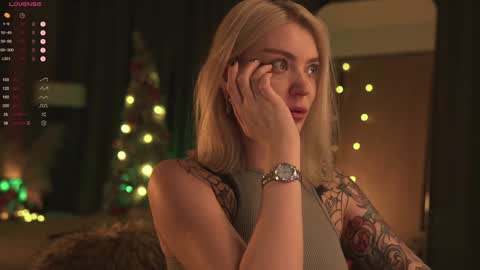 Snapshot of kinkylina_ chatting on January 9, 9:06 am kinkylina_ online show from January 9, 9:06 am