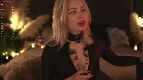 Snapshot of kinkylina_ chatting on January 20, 10:07 am kinkylina_ online show from January 20, 10:07 am