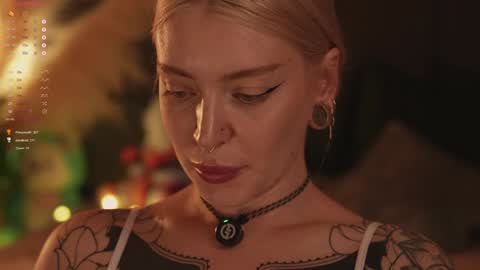 Snapshot of kinkylina_ chatting on January 30, 12:27 pm kinkylina_ online show from January 30, 12:27 pm