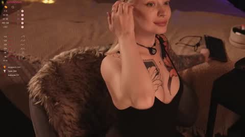 Snapshot of kinkylina_ chatting on February 27, 4:32 pm kinkylina_ online show from February 27, 4:32 pm