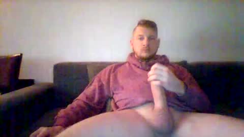 Snapshot of kinkylionboy chatting on February 24, 7:52 pm kinkylionboy online show from February 24, 7:52 pm