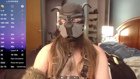 Snapshot of kinkywolf87 chatting on December 7, 6:48 pm kinkywolf87 online show from December 7, 6:48 pm