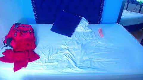 Snapshot of kinkyy_redhead chatting on January 9, 8:33 pm kinkyy_redhead online show from January 9, 8:33 pm