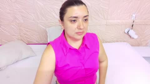 kinkyy_redhead online show from June 3, 11:46 am