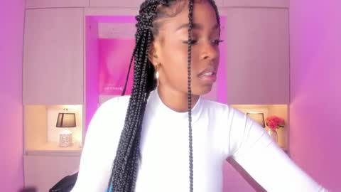 M A R A  online show from October 7, 11:51 am