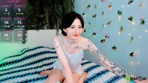 Snapshot of kira__cutie chatting on June 2, 8:55 pm Kira online show from June 2, 8:55 pm