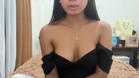 kira_danaya online show from April 8, 4:07 pm