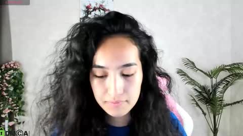 Snapshot of kira_lilian chatting on September 17, 3:41 am Aura online show from September 17, 3:41 am