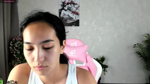 Snapshot of kira_lilian chatting on September 21, 3:41 am Aura online show from September 21, 3:41 am