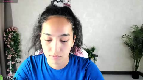 Snapshot of kira_lilian chatting on September 22, 3:41 am Aura online show from September 22, 3:41 am