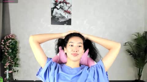 Snapshot of kira_lilian chatting on September 24, 4:16 am Aura online show from September 24, 4:16 am