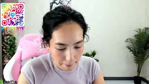 Snapshot of kira_lilian chatting on October 14, 2:23 am Aura online show from October 14, 2:23 am