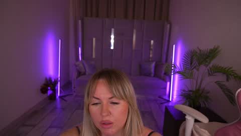 Snapshot of kiracandys chatting on February 5, 10:12 pm Kira online show from February 5, 10:12 pm