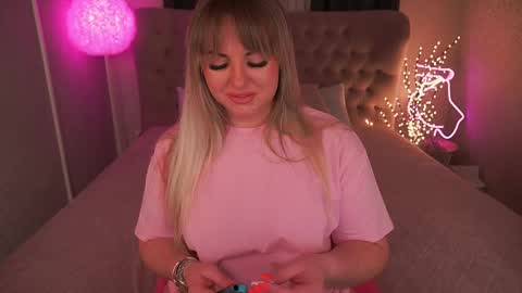 Snapshot of kiracandys chatting on March 3, 8:54 pm Kira online show from March 3, 8:54 pm