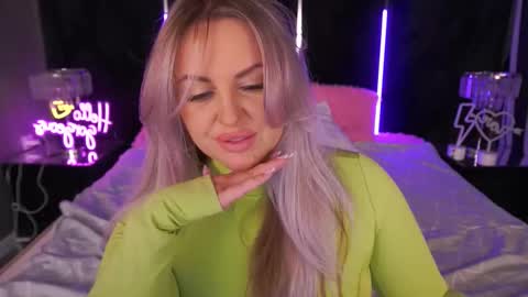 Snapshot of kiracandys chatting on October 5, 9:45 pm Kira online show from October 5, 9:45 pm