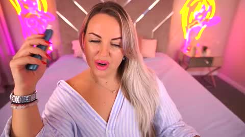 Snapshot of kiracandys chatting on November 10, 11:26 pm Kira online show from November 10, 11:26 pm