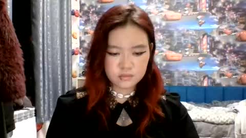 Snapshot of kiradrip chatting on November 2, 4:20 pm Kira online show from November 2, 4:20 pm