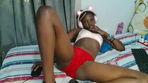 Snapshot of kirah_hot chatting on October 24, 4:31 am kirah_hot online show from October 24, 4:31 am