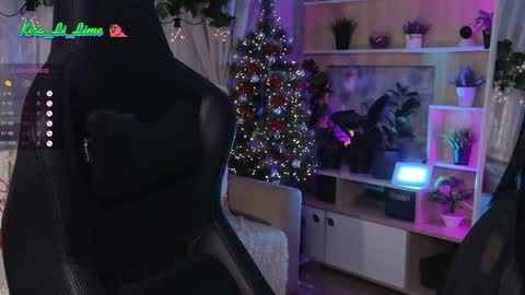 Snapshot of kiralilime chatting on December 20, 9:28 pm Kira online show from December 20, 9:28 pm