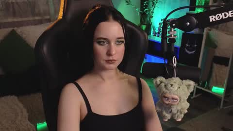 Snapshot of kiralilime chatting on November 6, 2:01 am Kira online show from November 6, 2:01 am