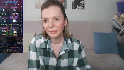 kiramartins cat online show from December 20, 8:27 pm