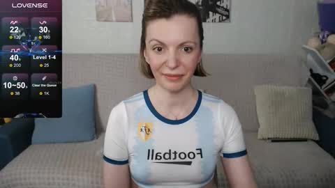 kiramartins cat online show from January 15, 7:17 pm