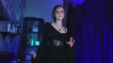 Snapshot of kiramontoyaa chatting on February 19, 11:34 pm Kira online show from February 19, 11:34 pm